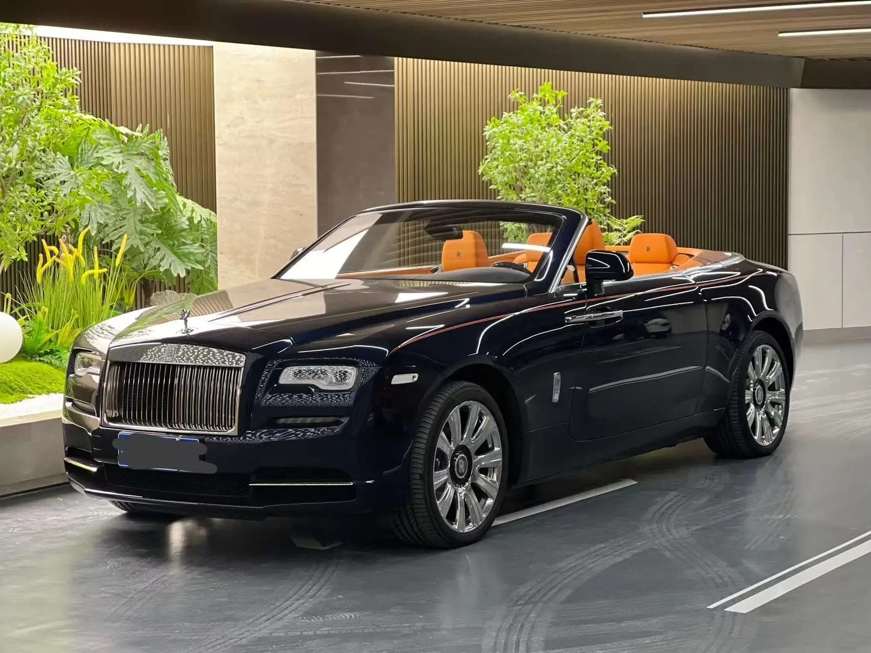 Rolls Royce Yao Ying  из Китая