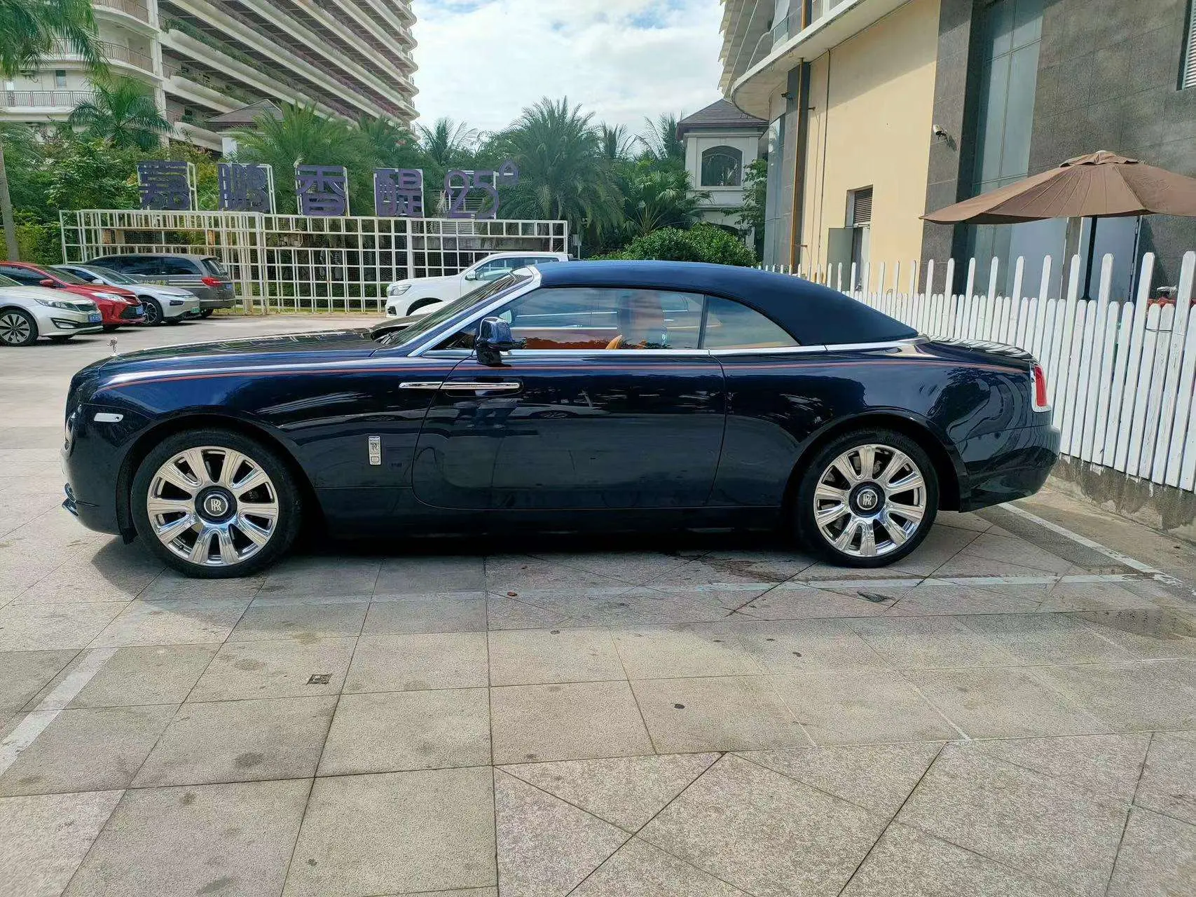 Rolls Royce Yao Ying  из Китая