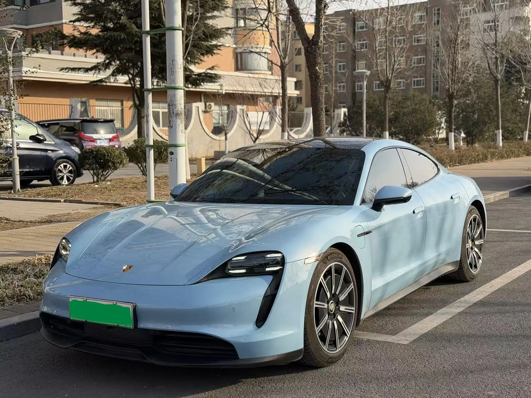Porsche Taycan  из Китая