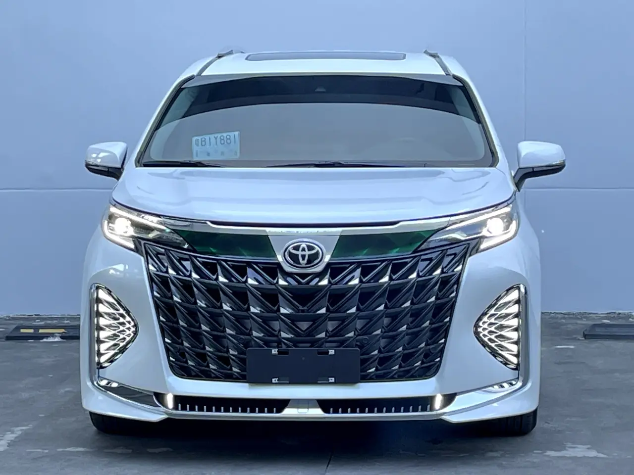 Toyota Sienna  из Китая