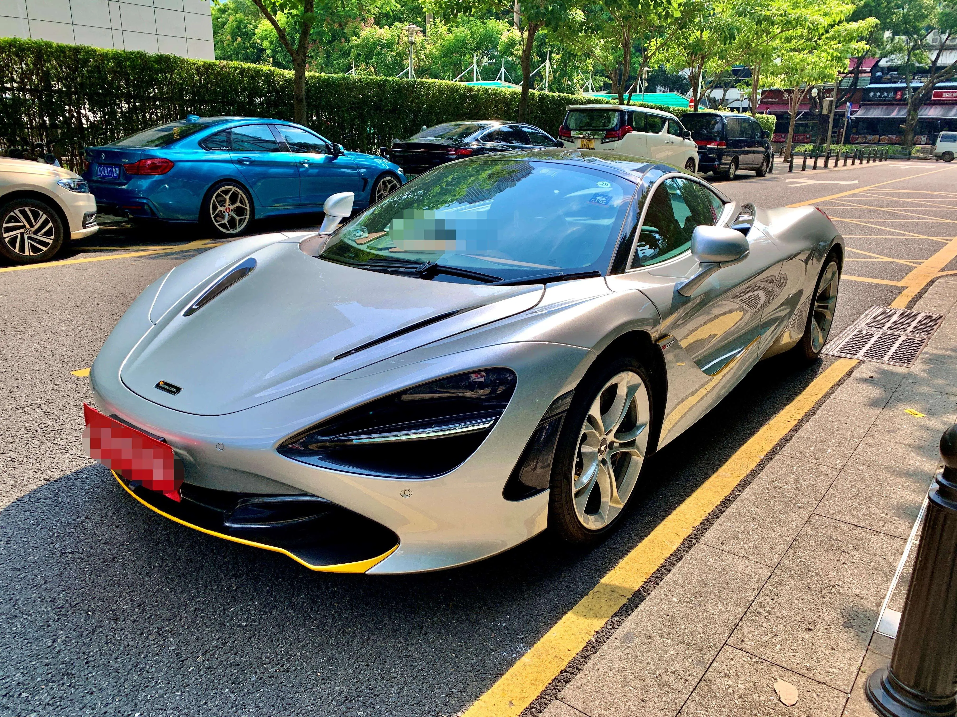 McLaren 720S  из Китая