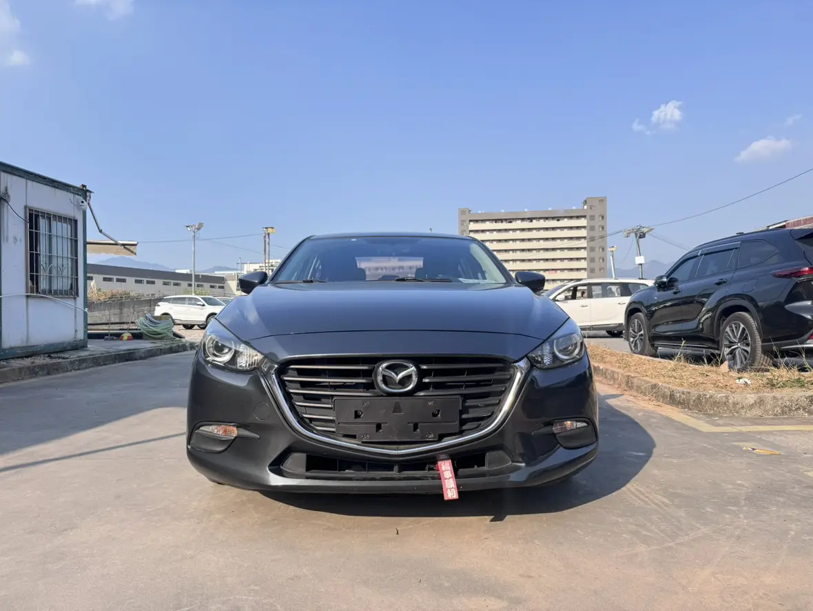 Mazda Axela (Mazda3)  из Китая