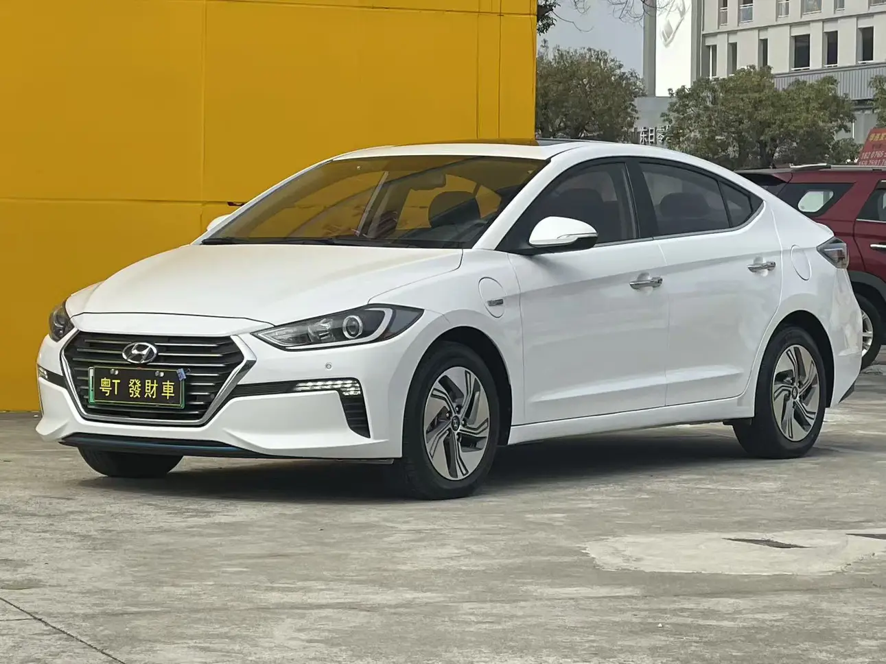 Hyundai Leading PHEV  из Китая