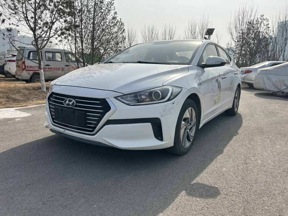 Hyundai Leading PHEV  из Китая