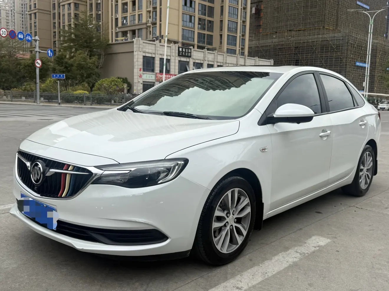 Buick Yinglang  из Китая