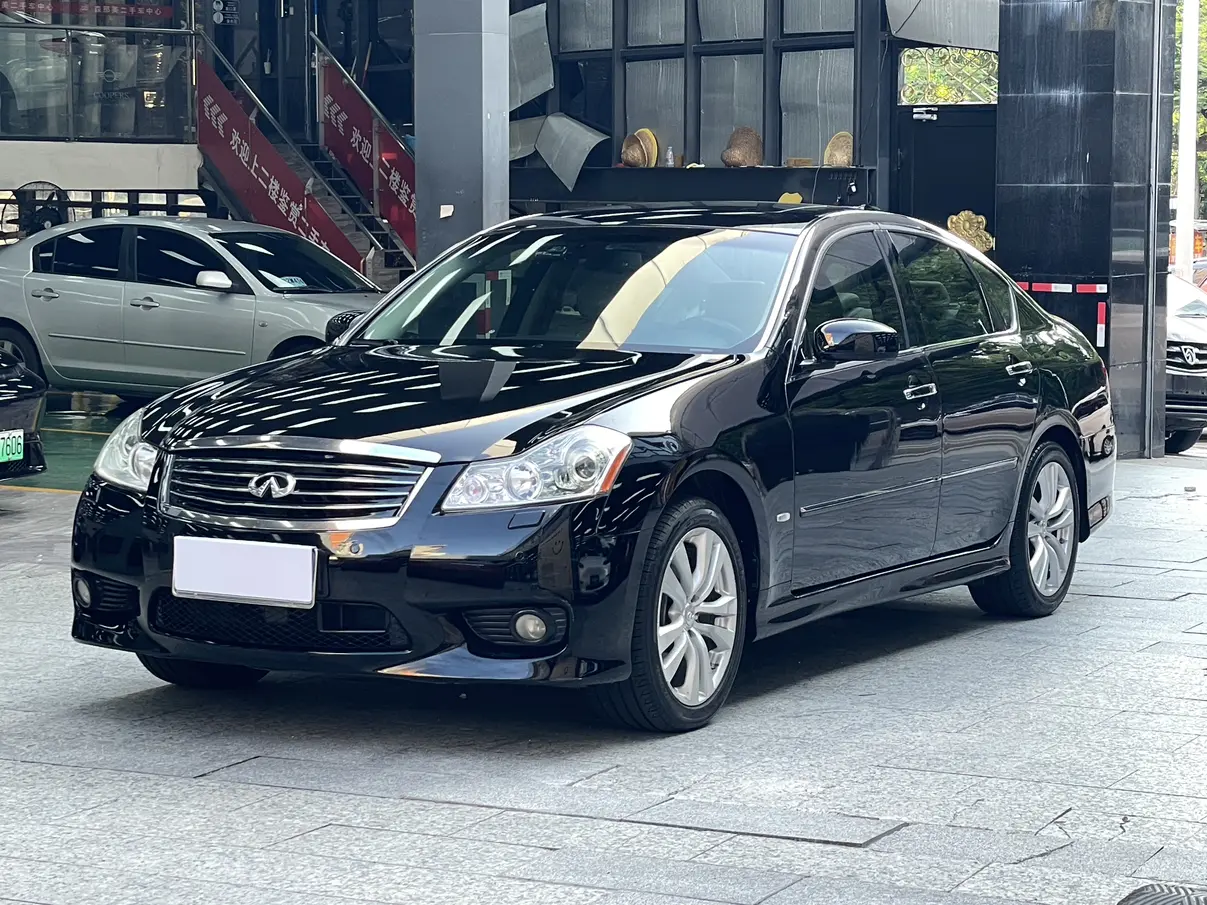 Infiniti M Series  из Китая
