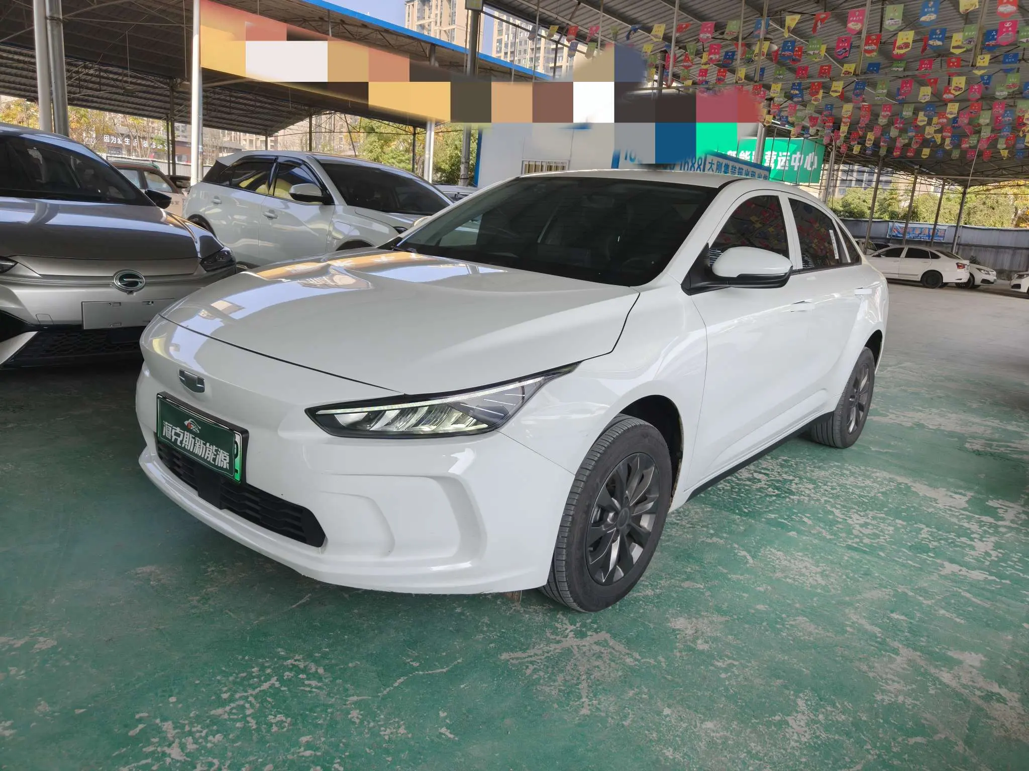 Geely Geometry A  из Китая