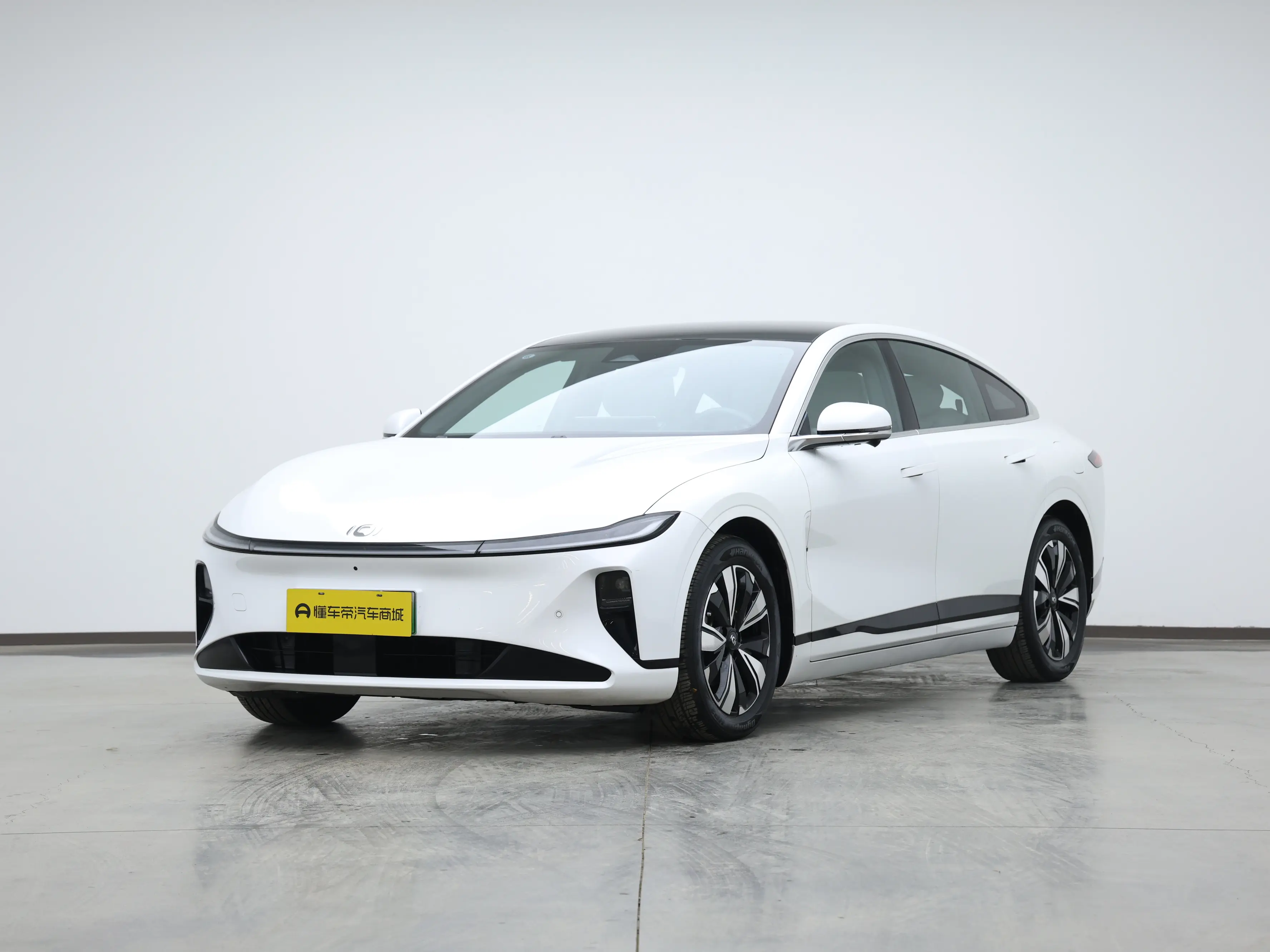 Changan Qiyuan A07  из Китая