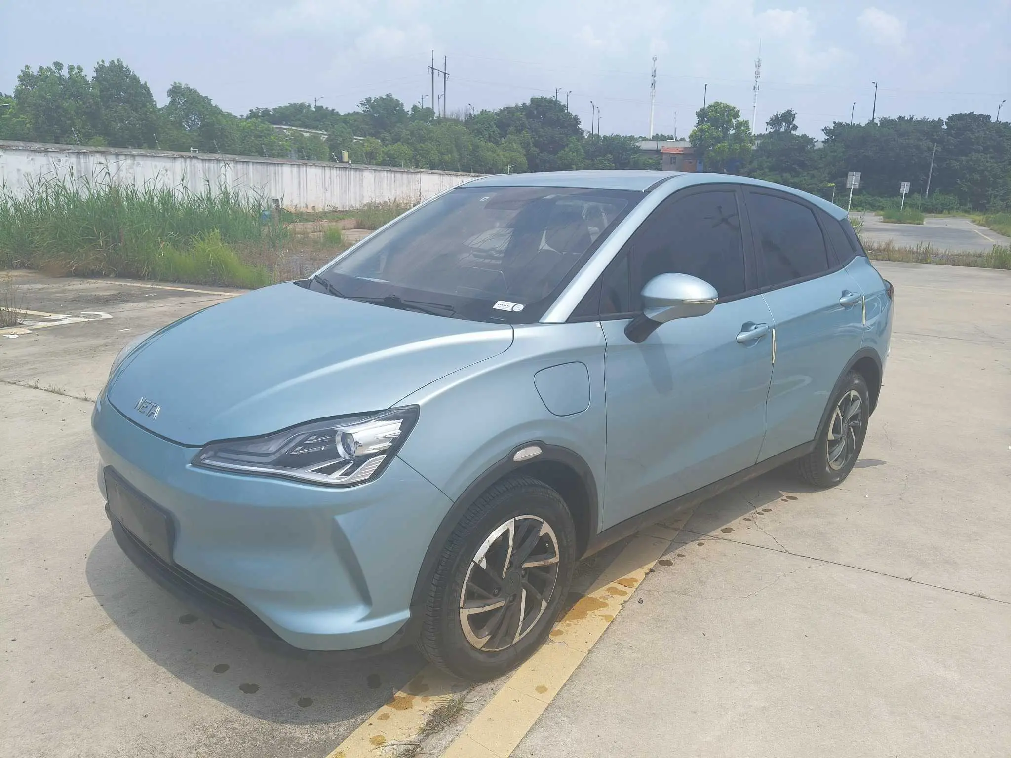 NETA Nezha V  из Китая