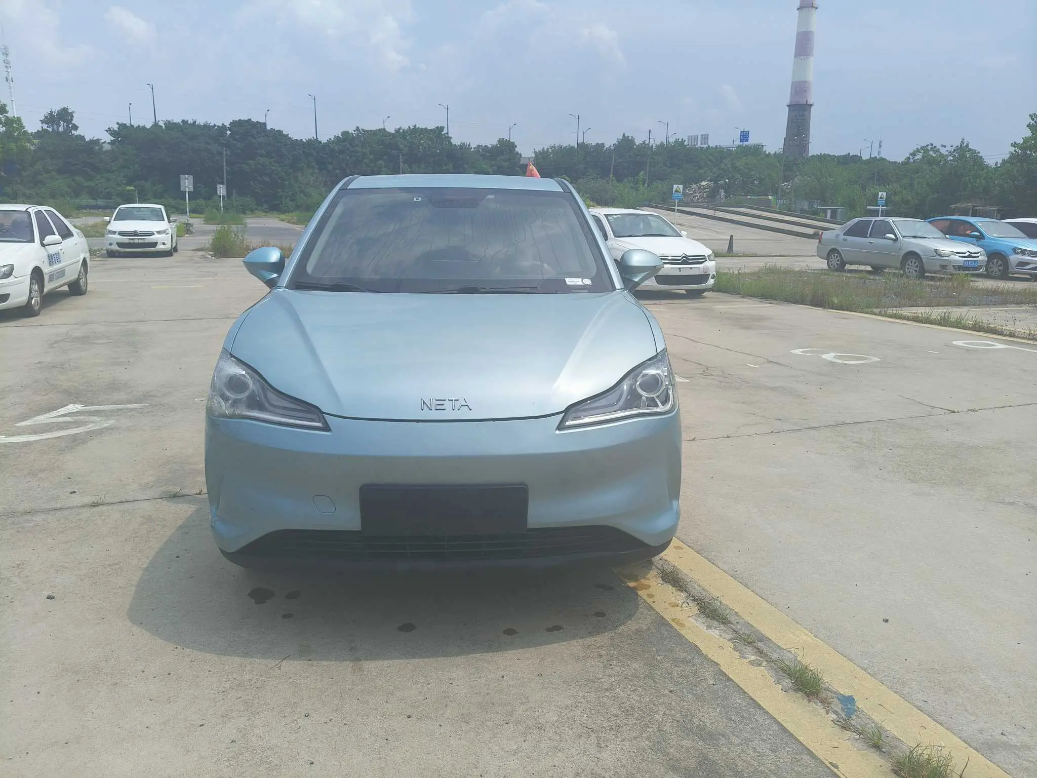 NETA Nezha V  из Китая