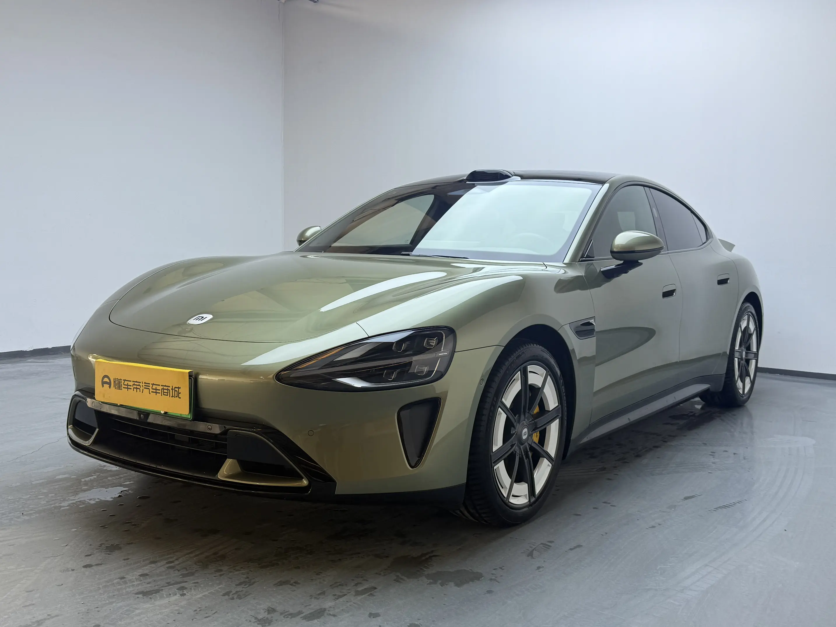 Xiaomi car Xiaomi SU7  из Китая