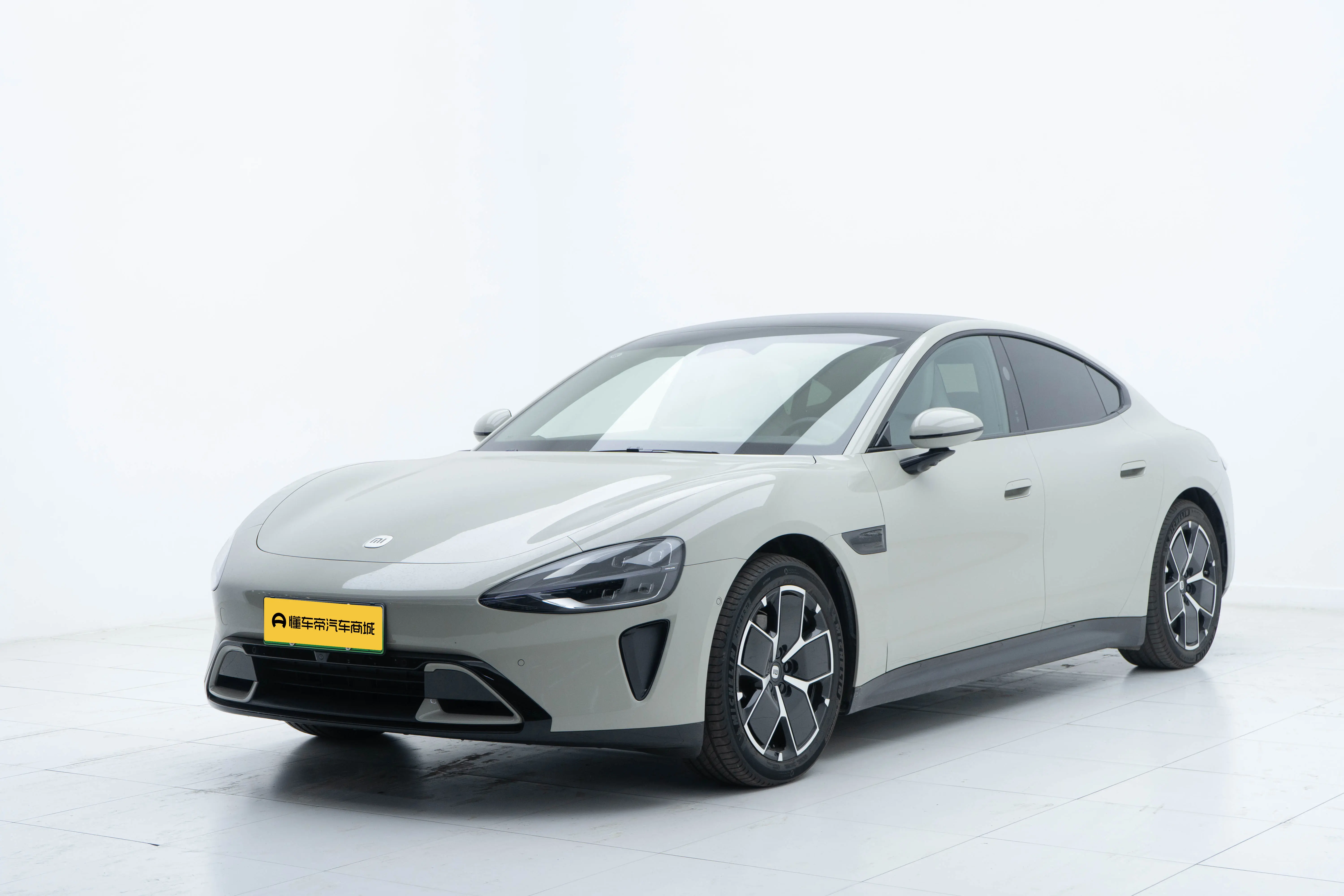 Xiaomi car Xiaomi SU7  из Китая