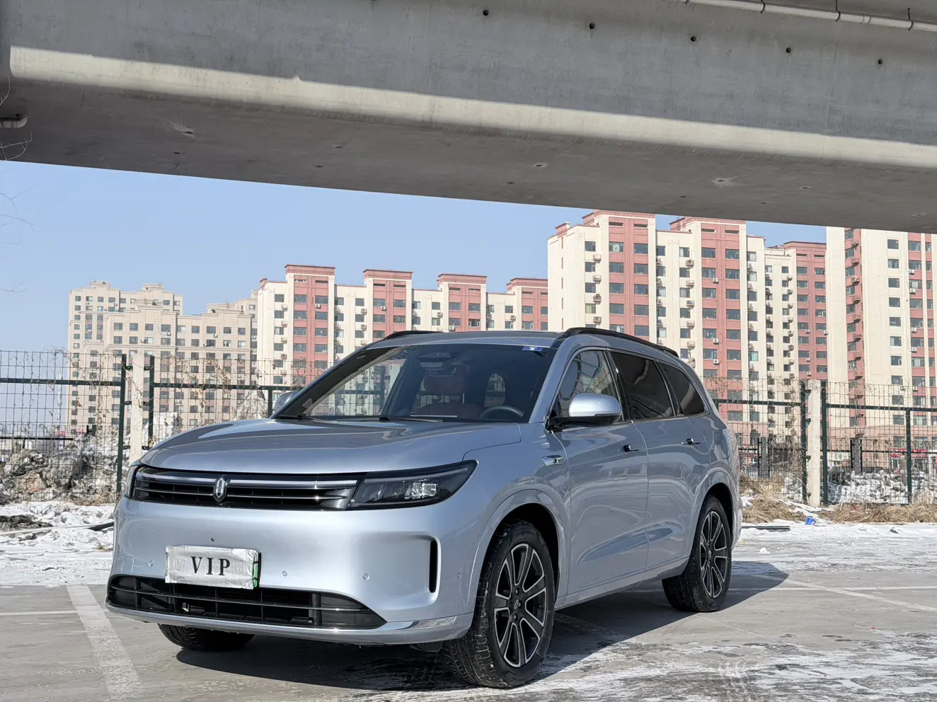 AITO M7 (Wenjie M7)  из Китая