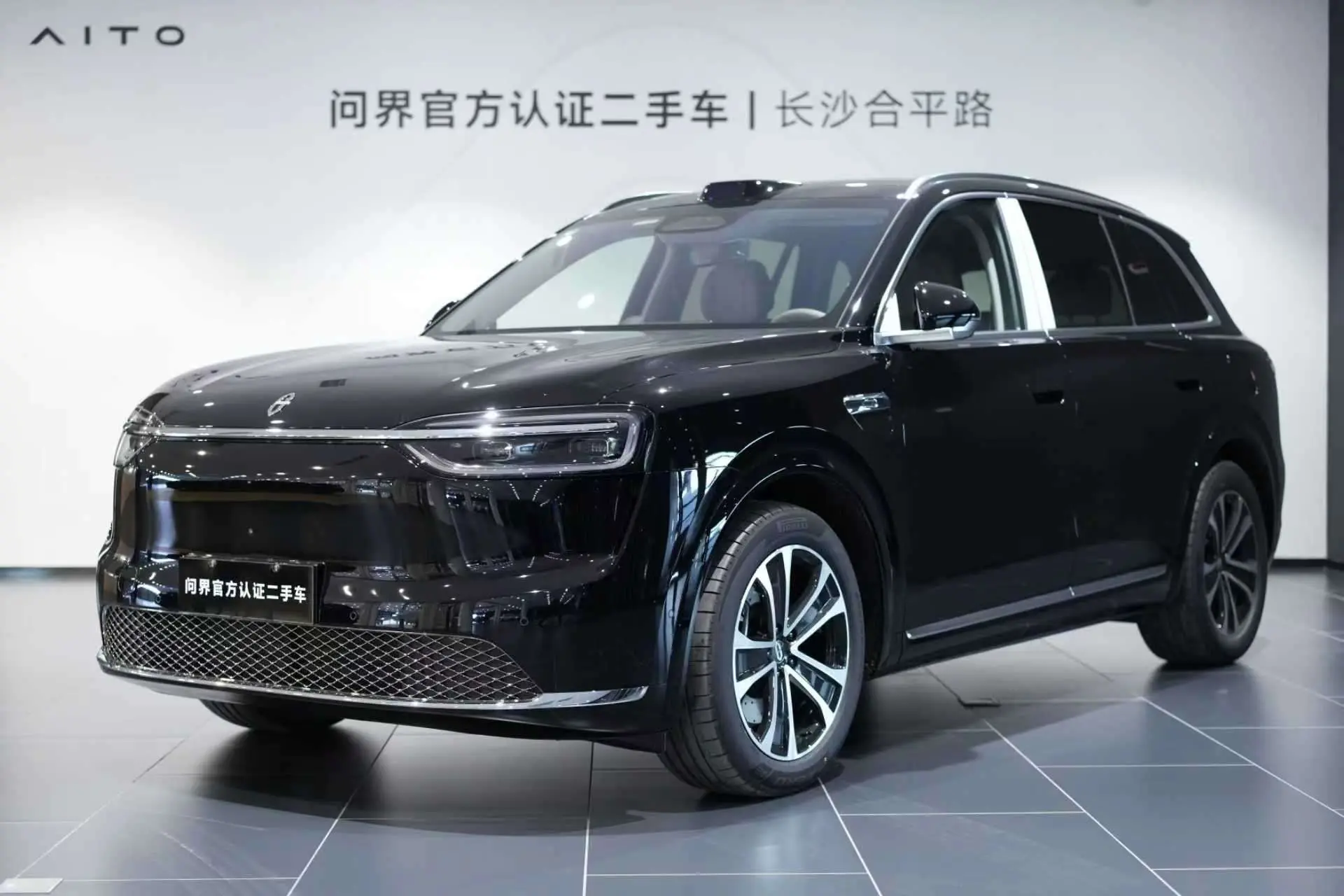 AITO M7 (Wenjie M7)  из Китая