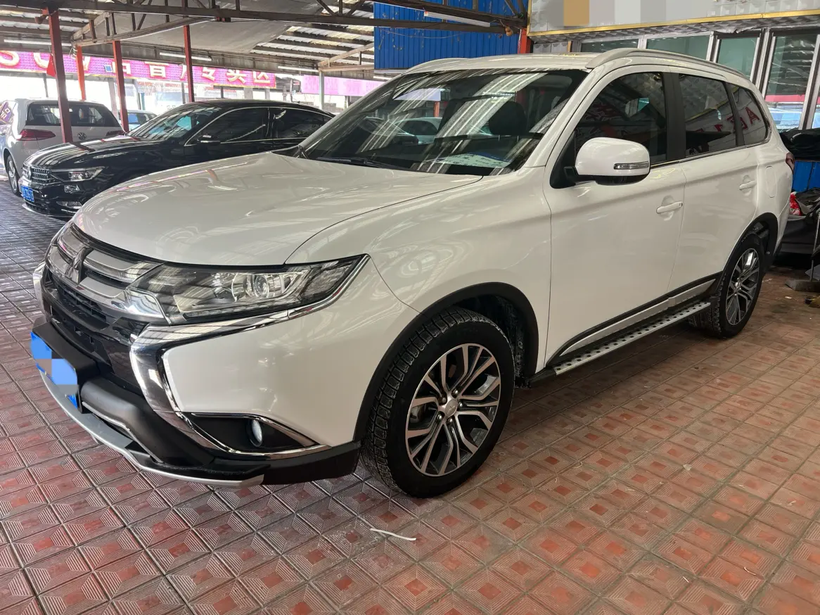 Mitsubishi Outlander  из Китая