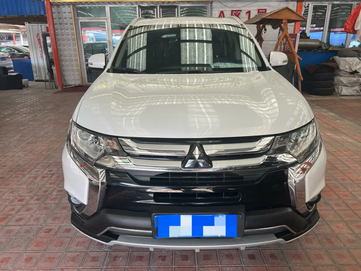 Mitsubishi Outlander  из Китая