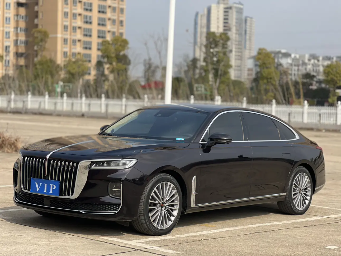 Hongqi H9  из Китая
