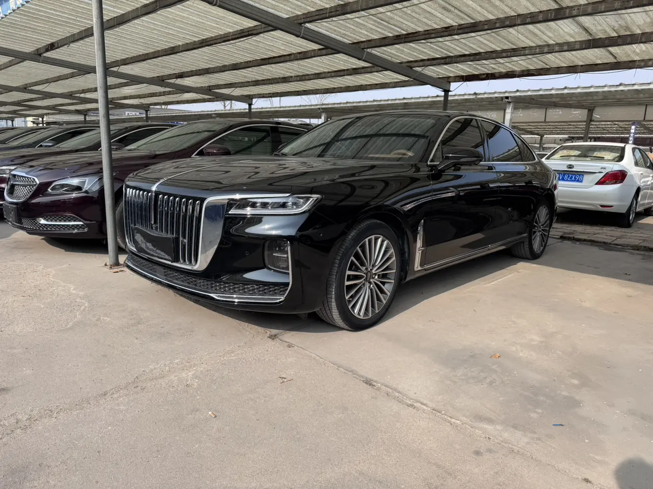 Hongqi H9  из Китая