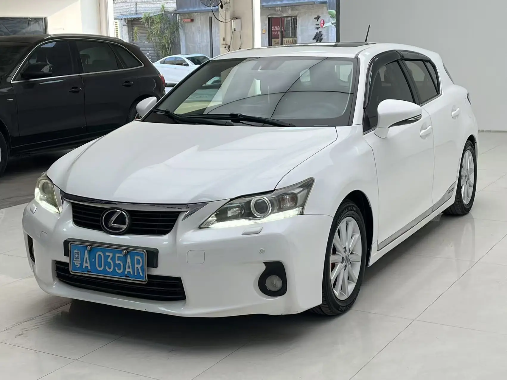 Lexus CT  из Китая
