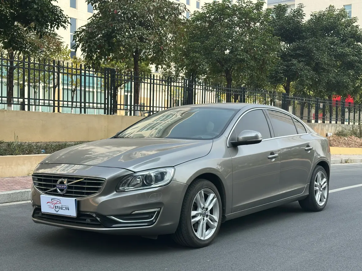 Volvo S60  из Китая