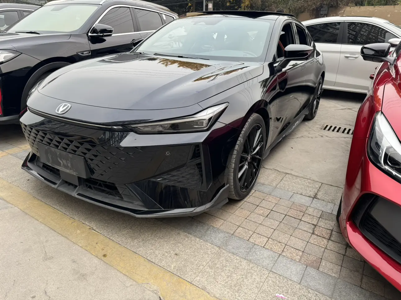 Changan UNI-V  из Китая