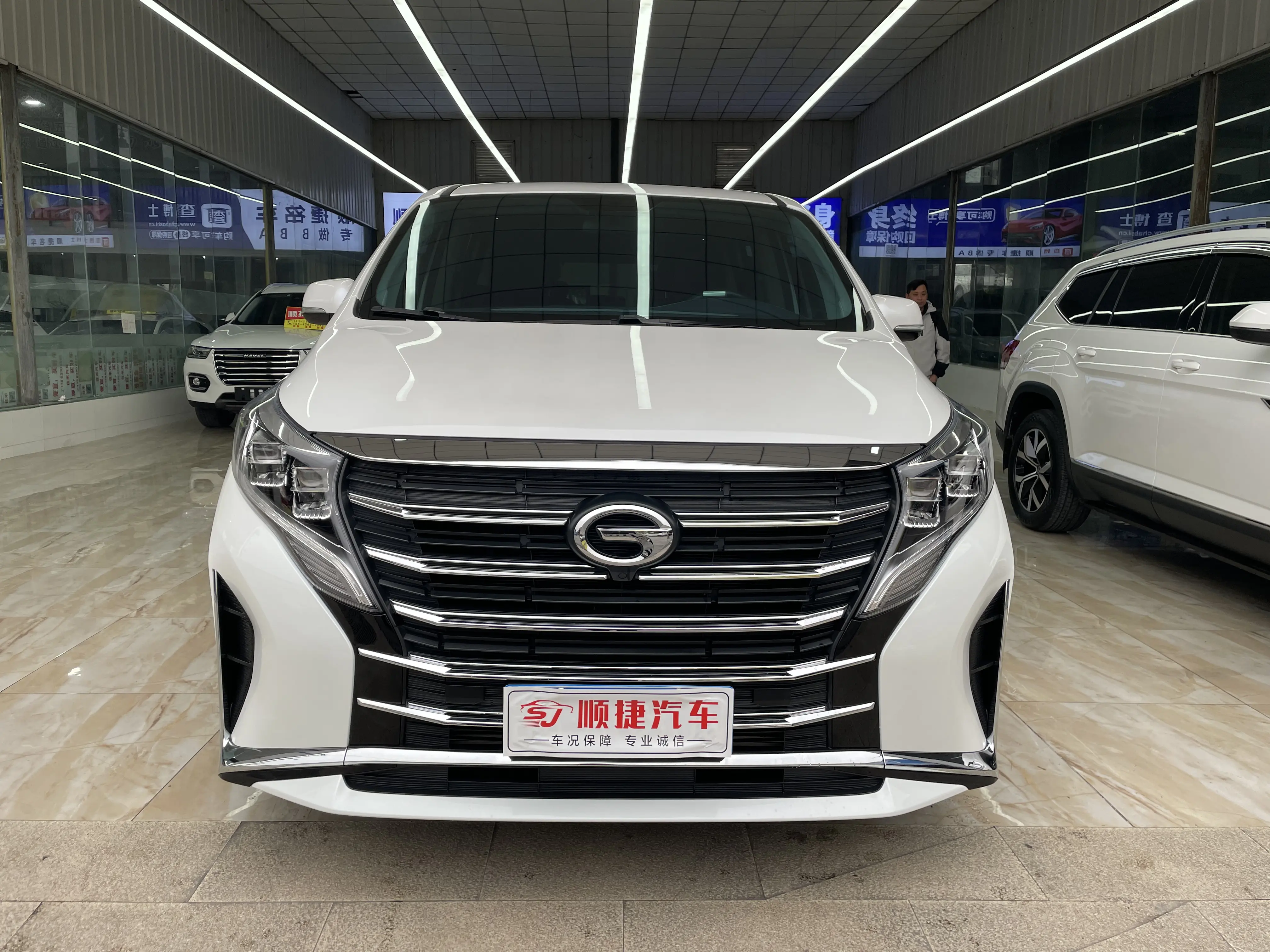 GAC Trumpchi M8  из Китая