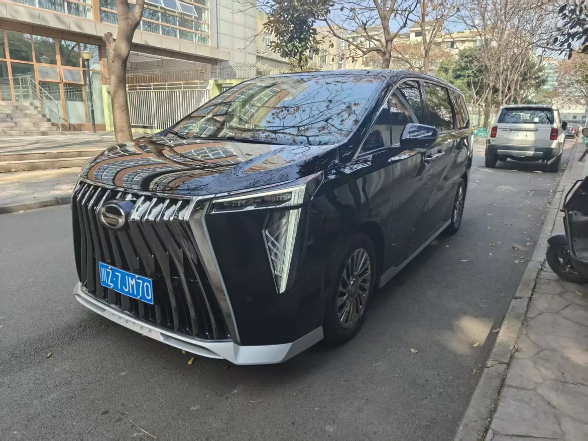 GAC Trumpchi M8  из Китая