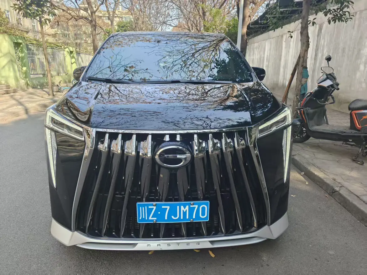 GAC Trumpchi M8  из Китая