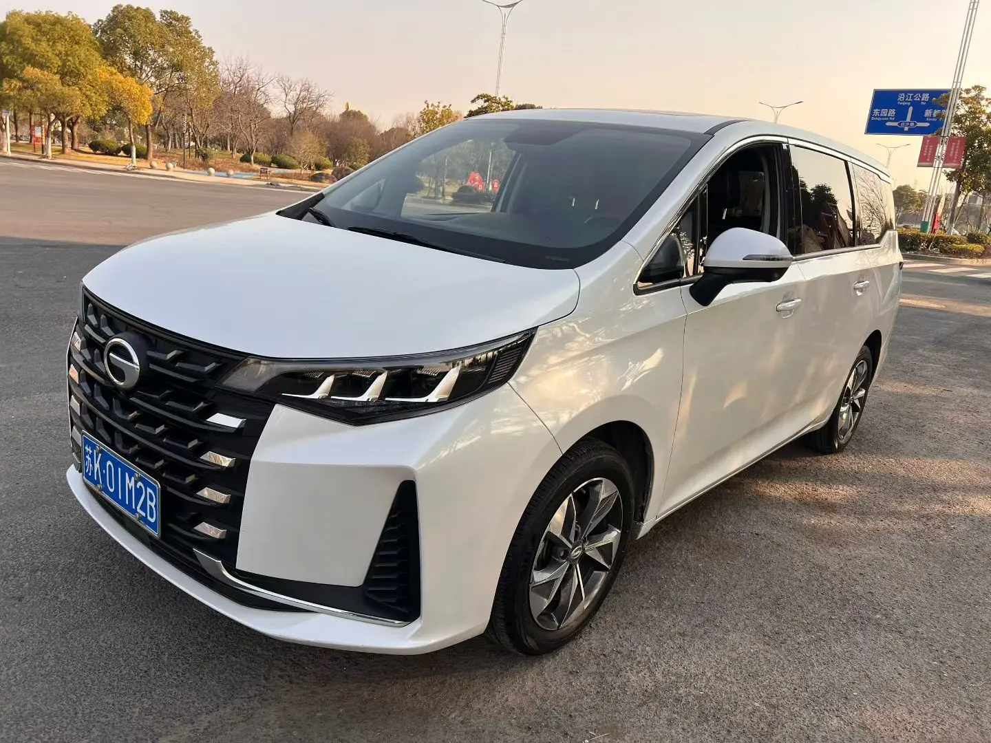 GAC Trumpchi M6  из Китая