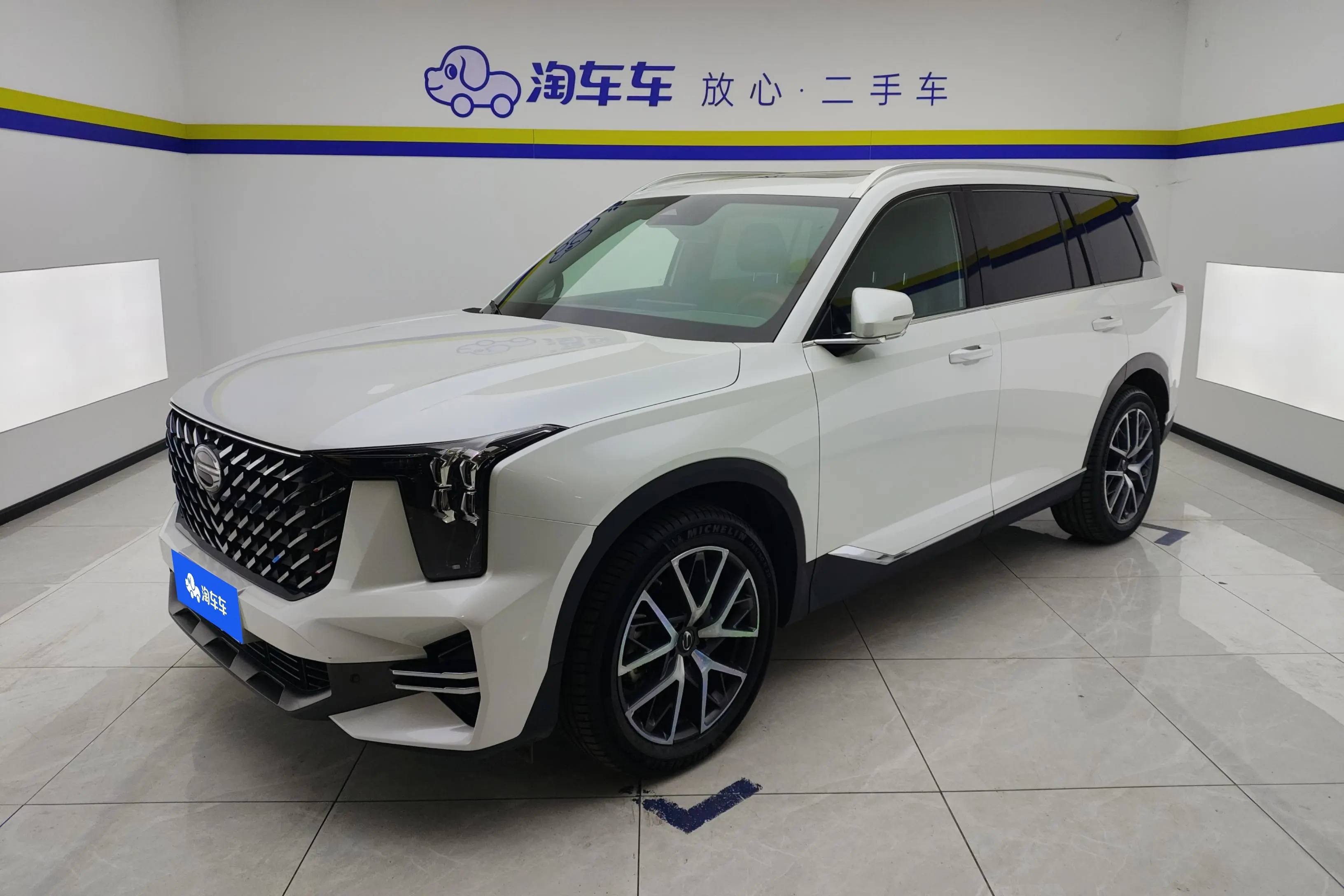 GAC Trumpchi GS8  из Китая
