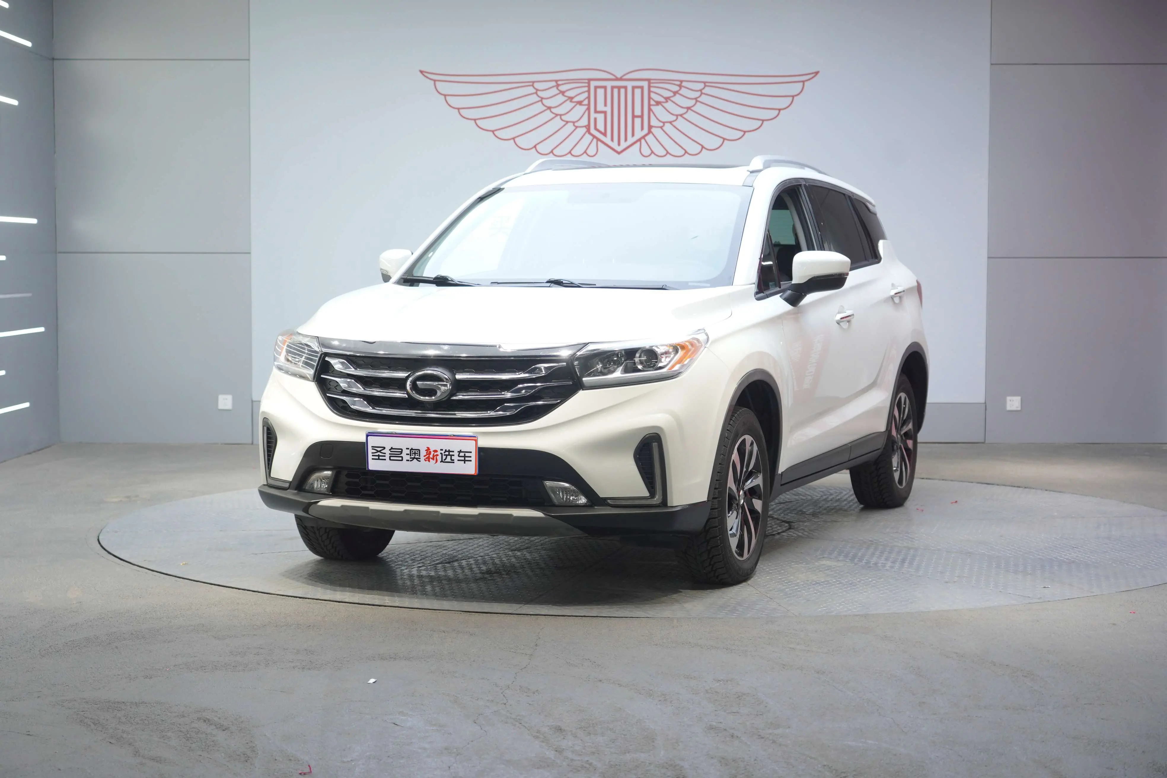 GAC Trumpchi GS4  из Китая