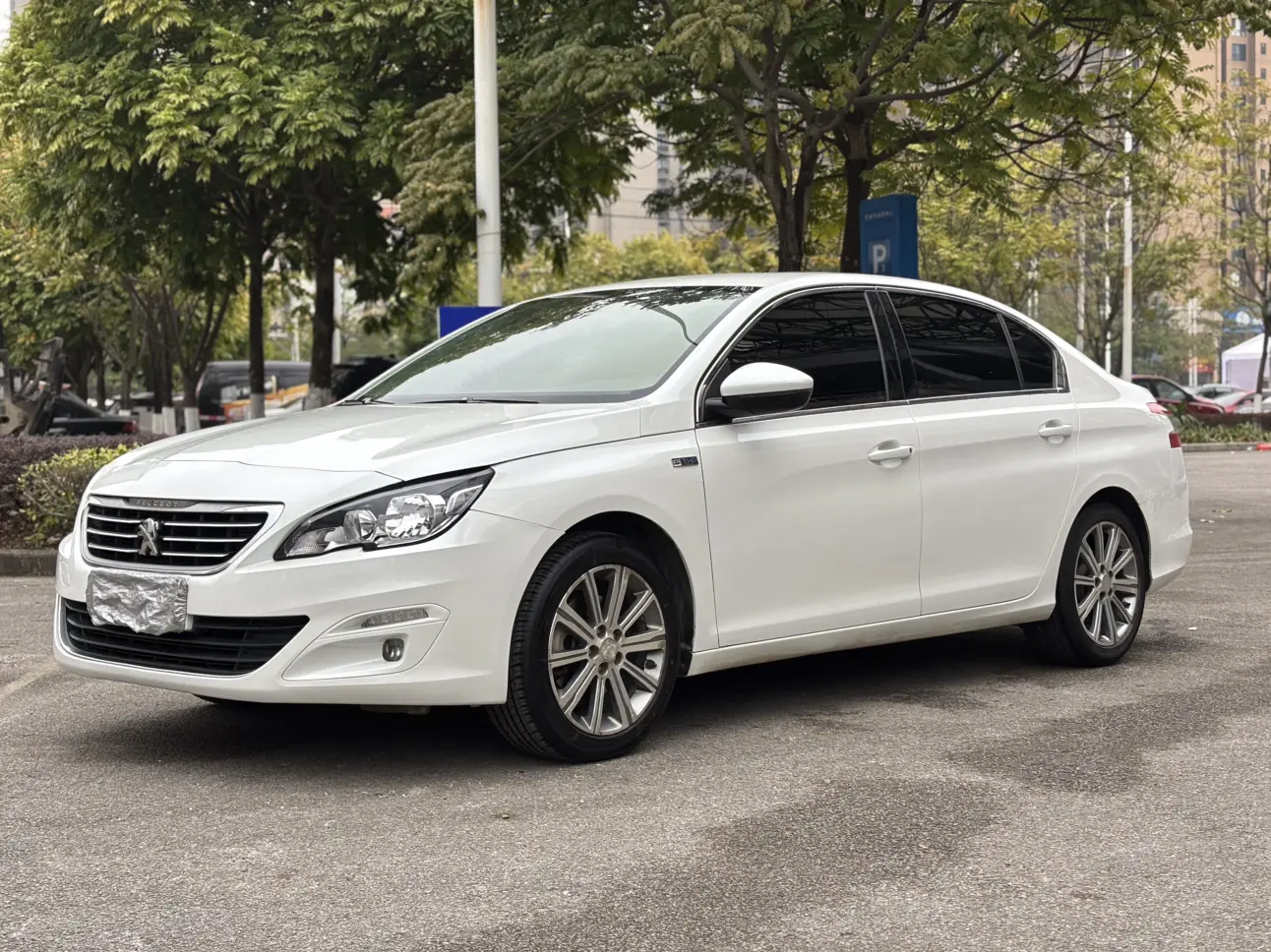 Peugeot 408  из Китая