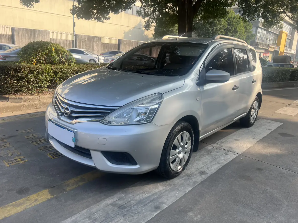 Nissan Li Wei  из Китая