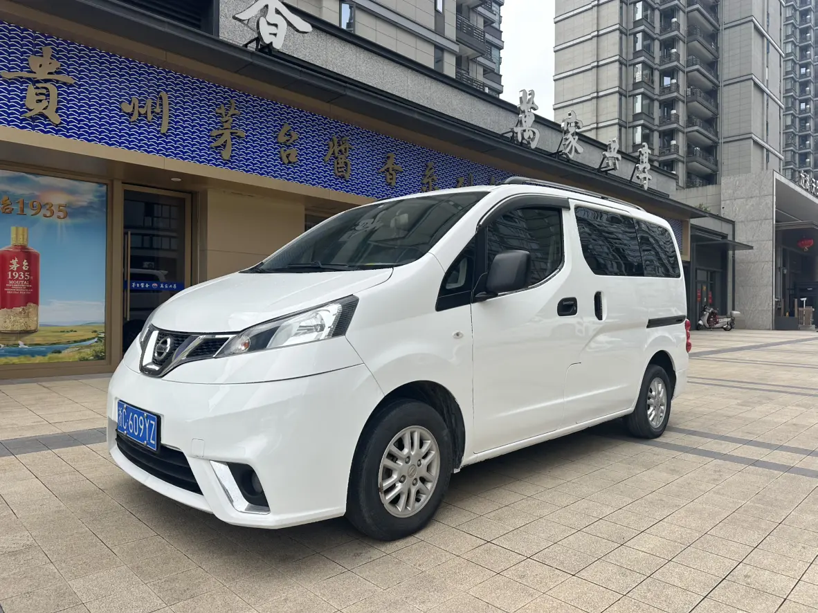 Nissan NV200  из Китая