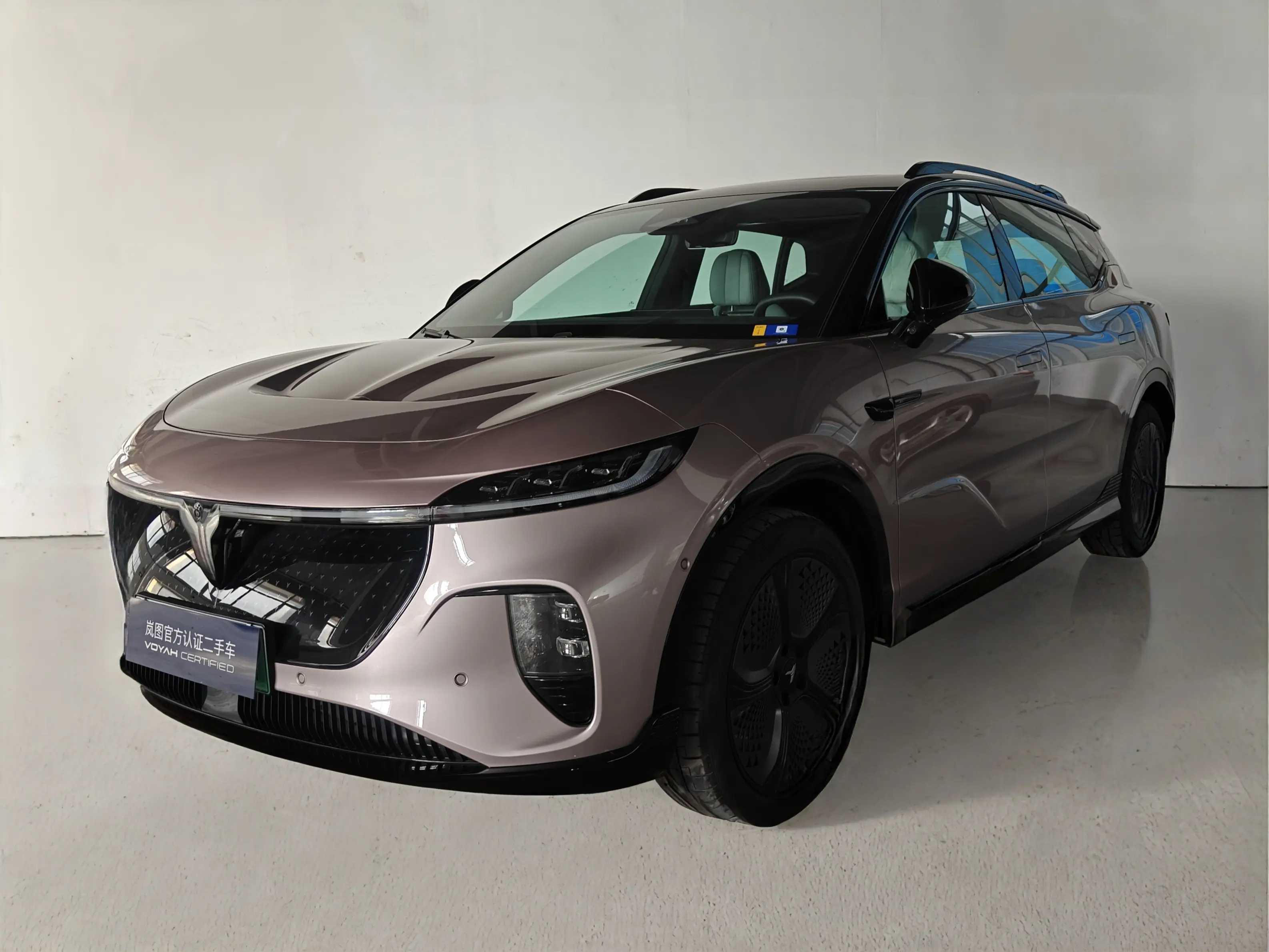 Voyah Courage  из Китая