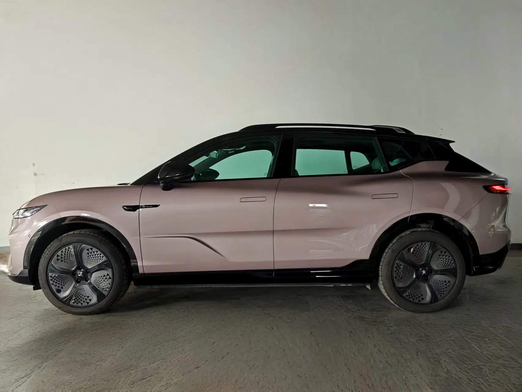 Voyah Courage  из Китая