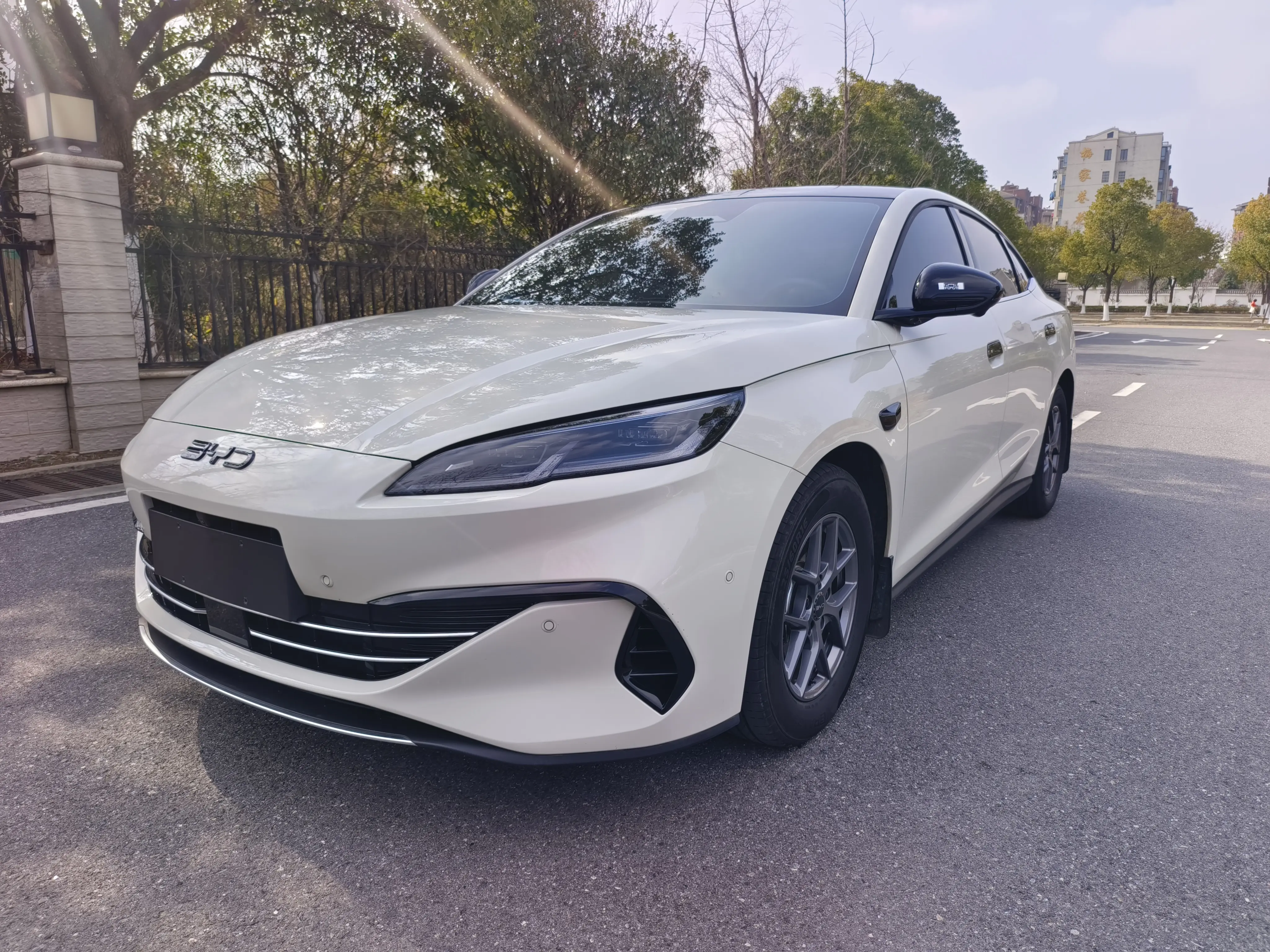 BYD Seal 06DM  из Китая