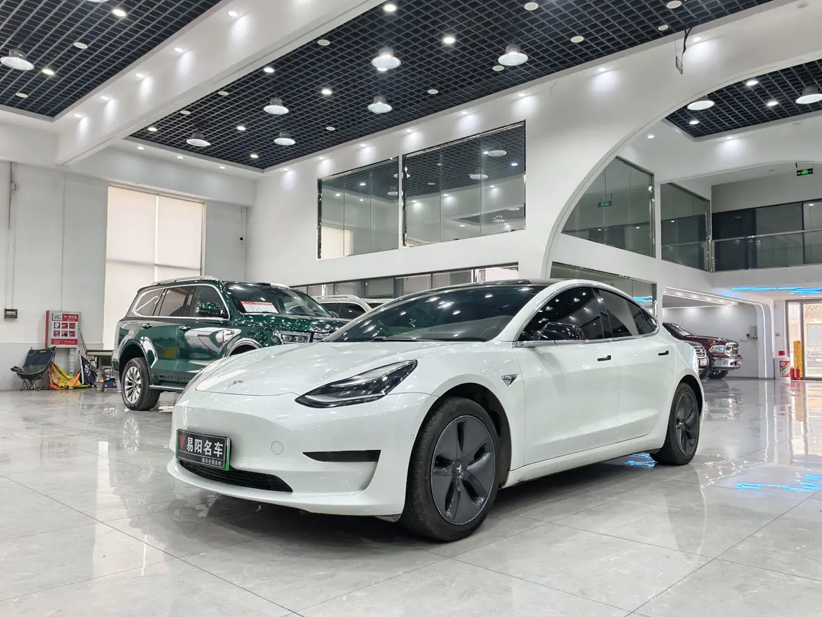 Tesla Model 3  из Китая