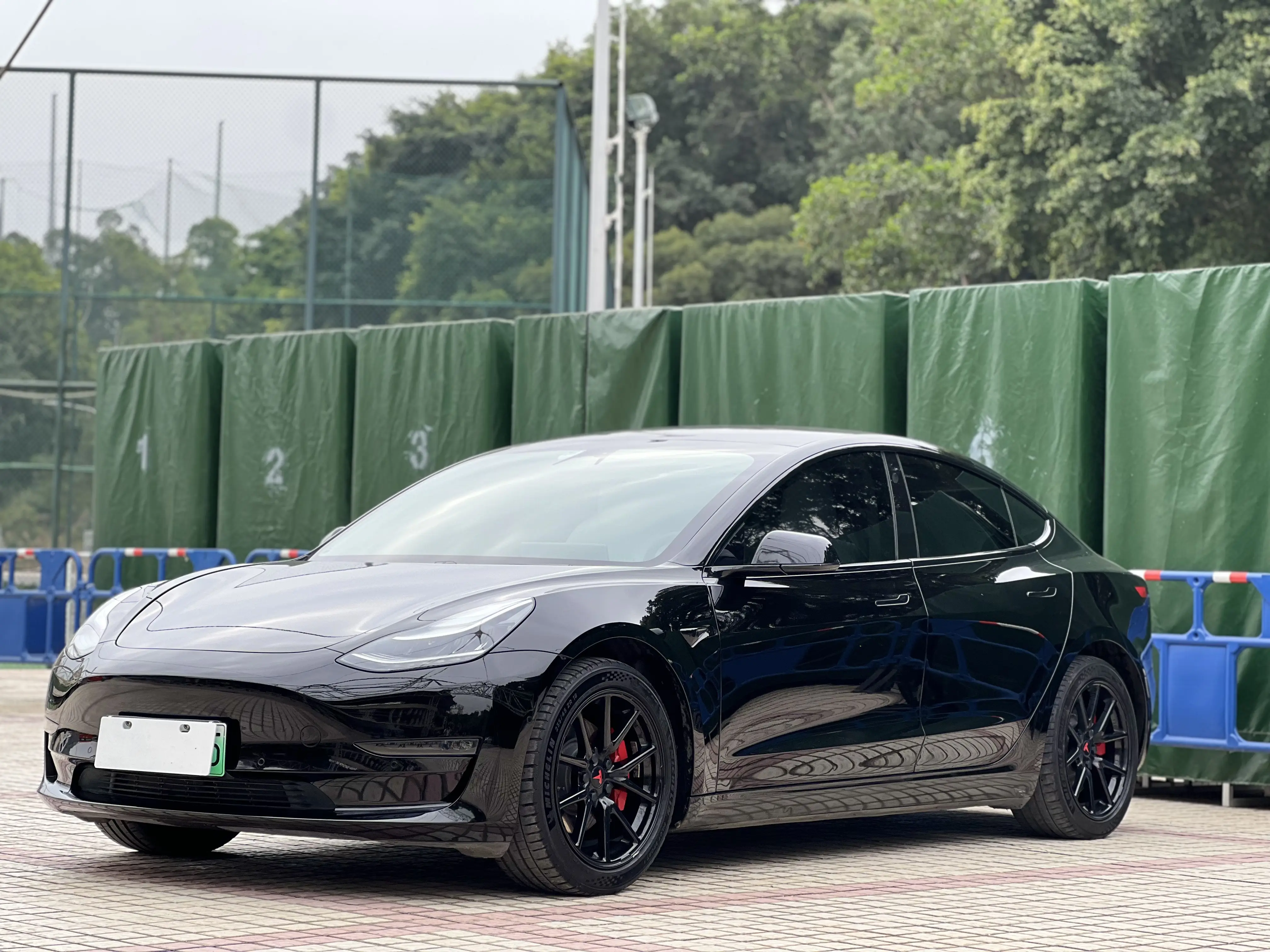 Tesla Model 3  из Китая