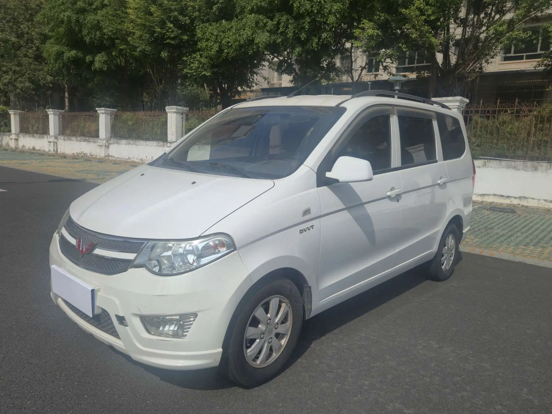 Wuling Hongguang  из Китая