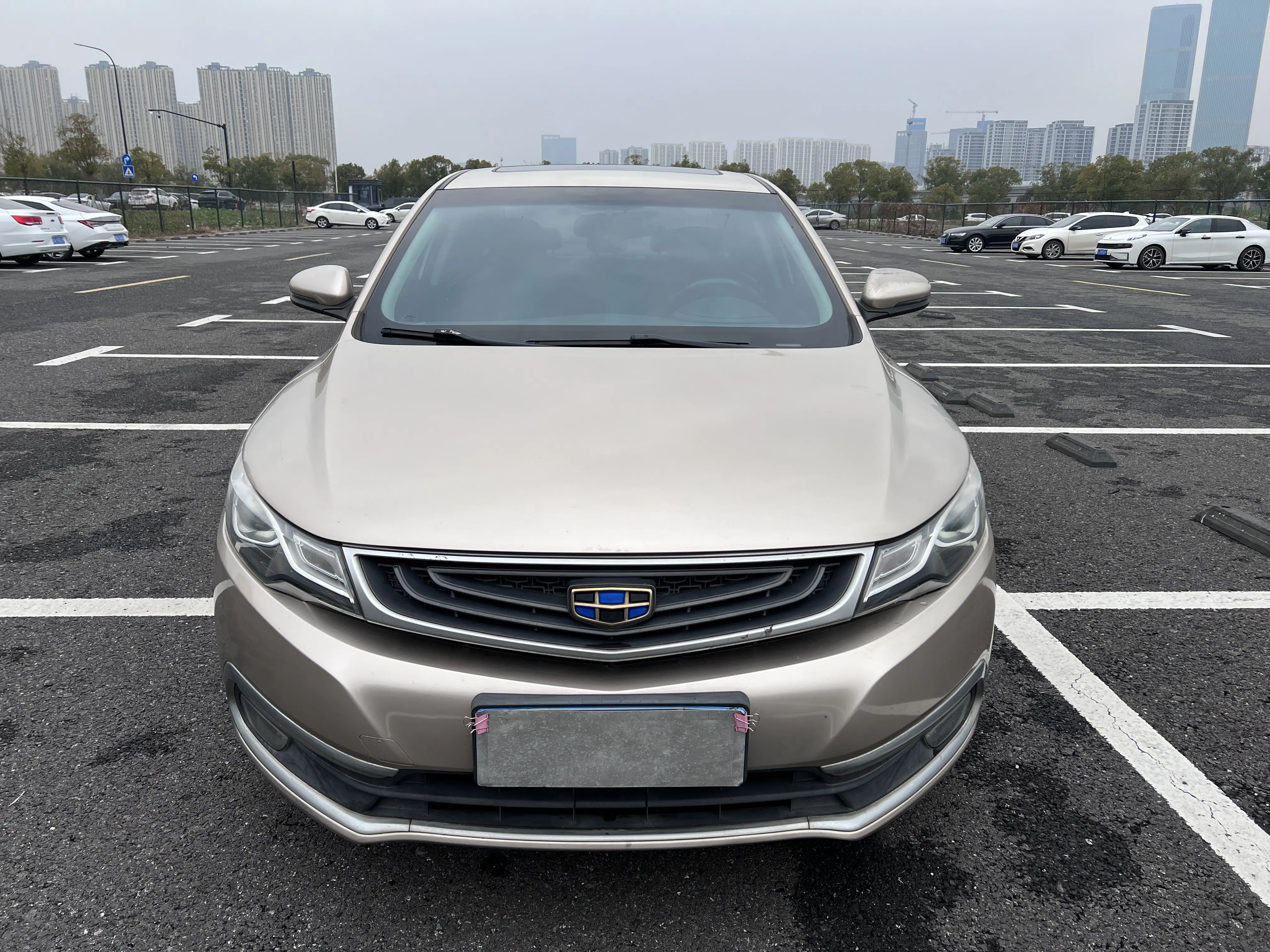 Geely Emgrand GL  из Китая