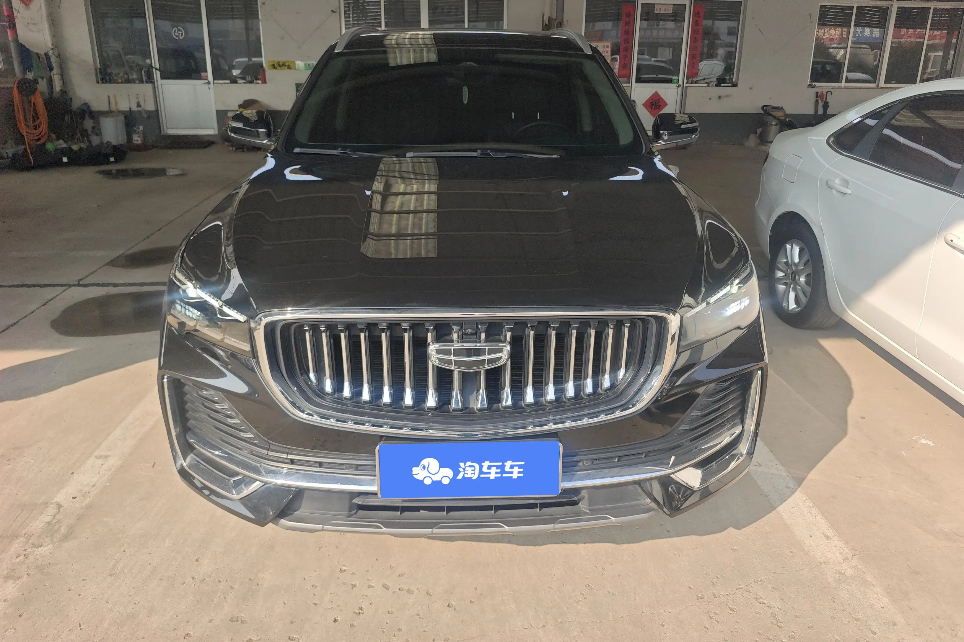 Geely Monjaro (Xingyue L)  из Китая