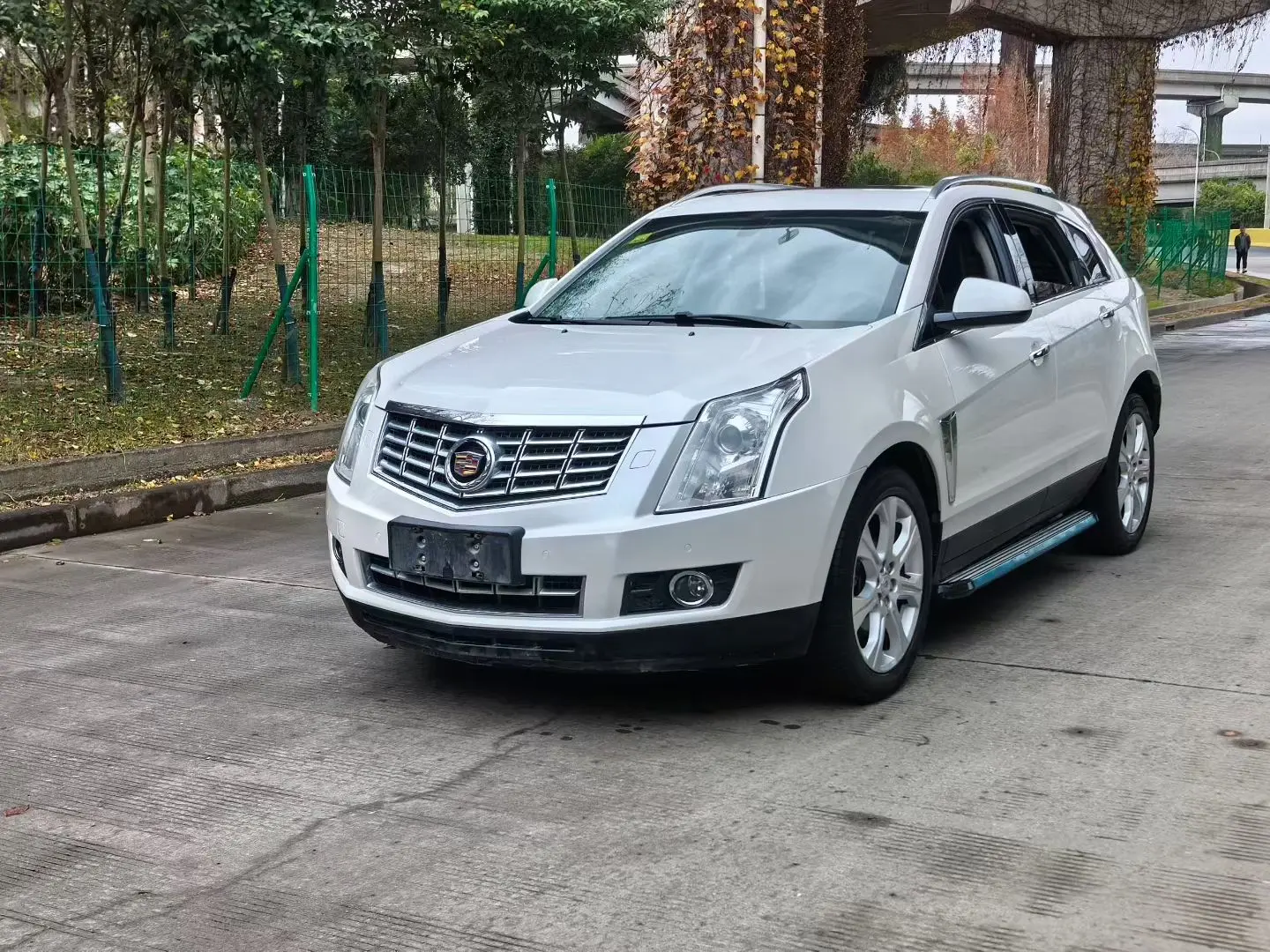 Cadillac SRX  из Китая