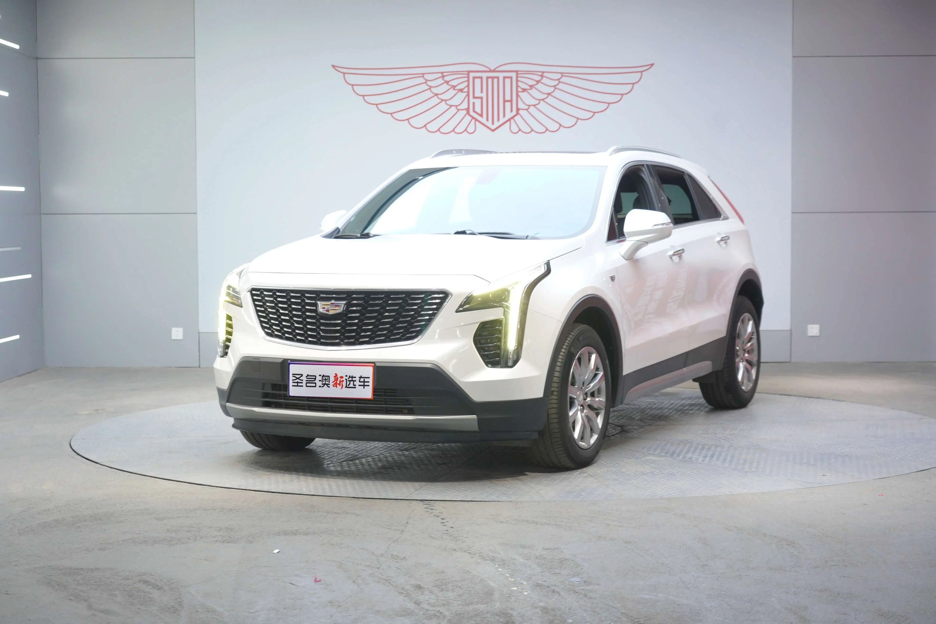 Cadillac XT4  из Китая