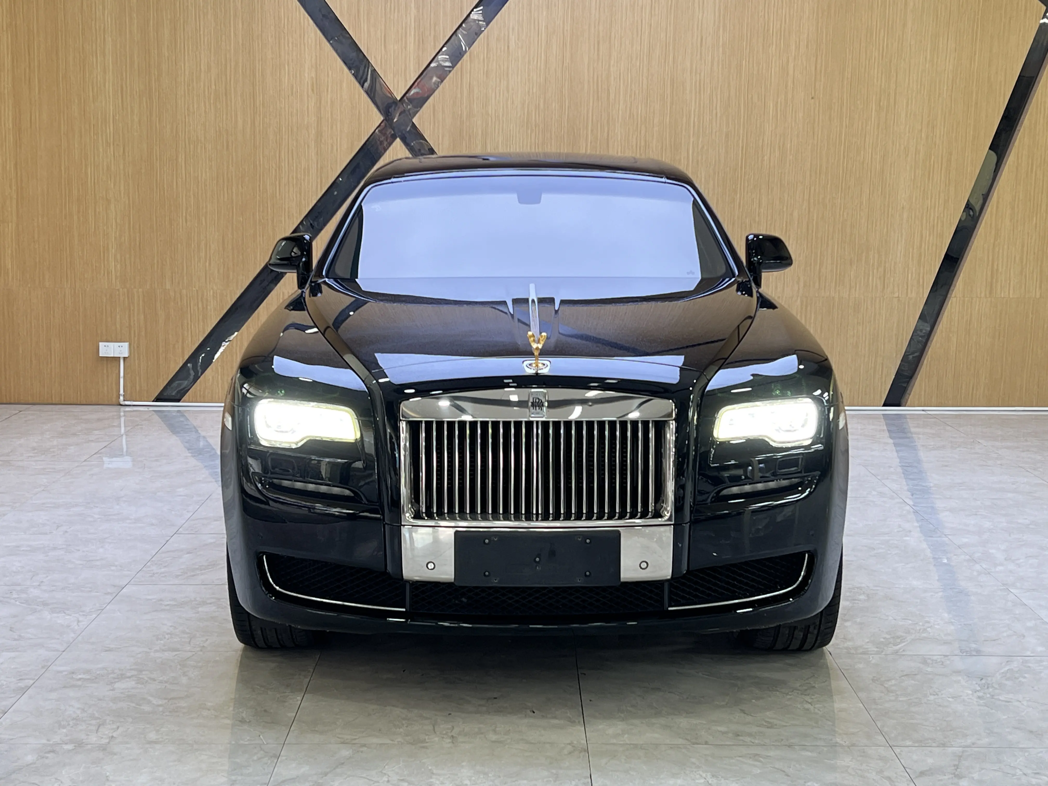 Rolls Royce Ghost  из Китая