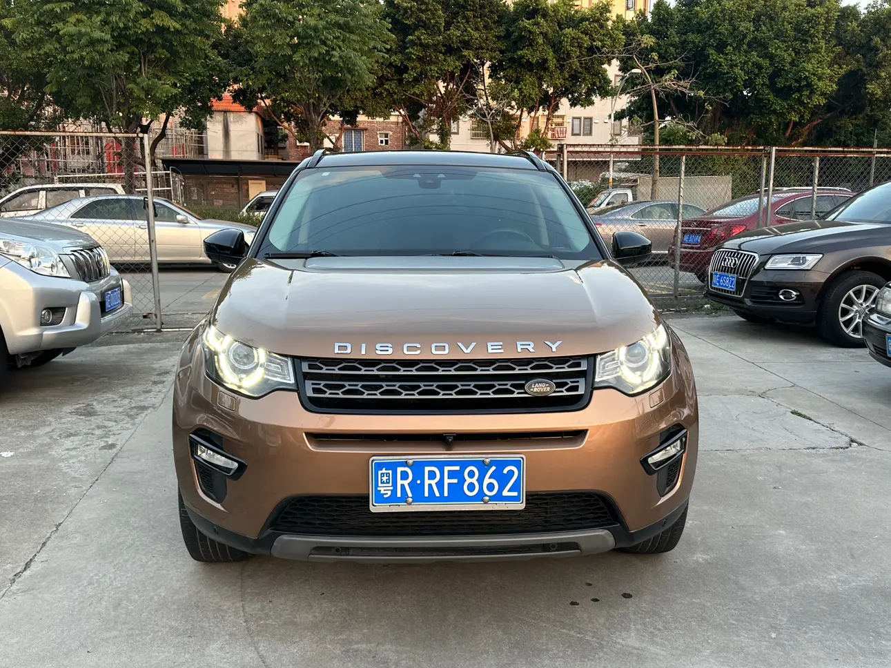 Land Rover Discover the magic  из Китая