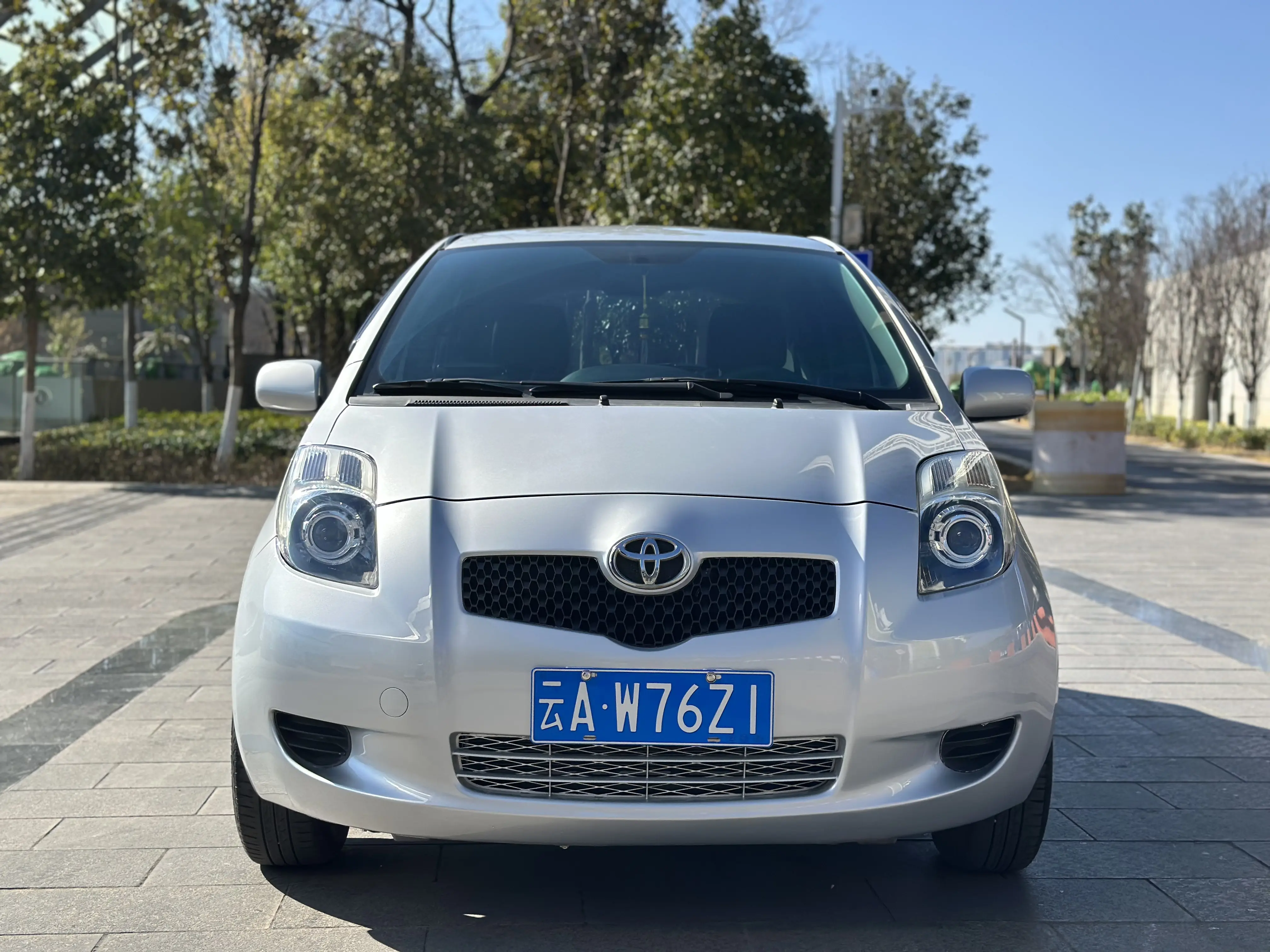 Toyota Yaris  из Китая