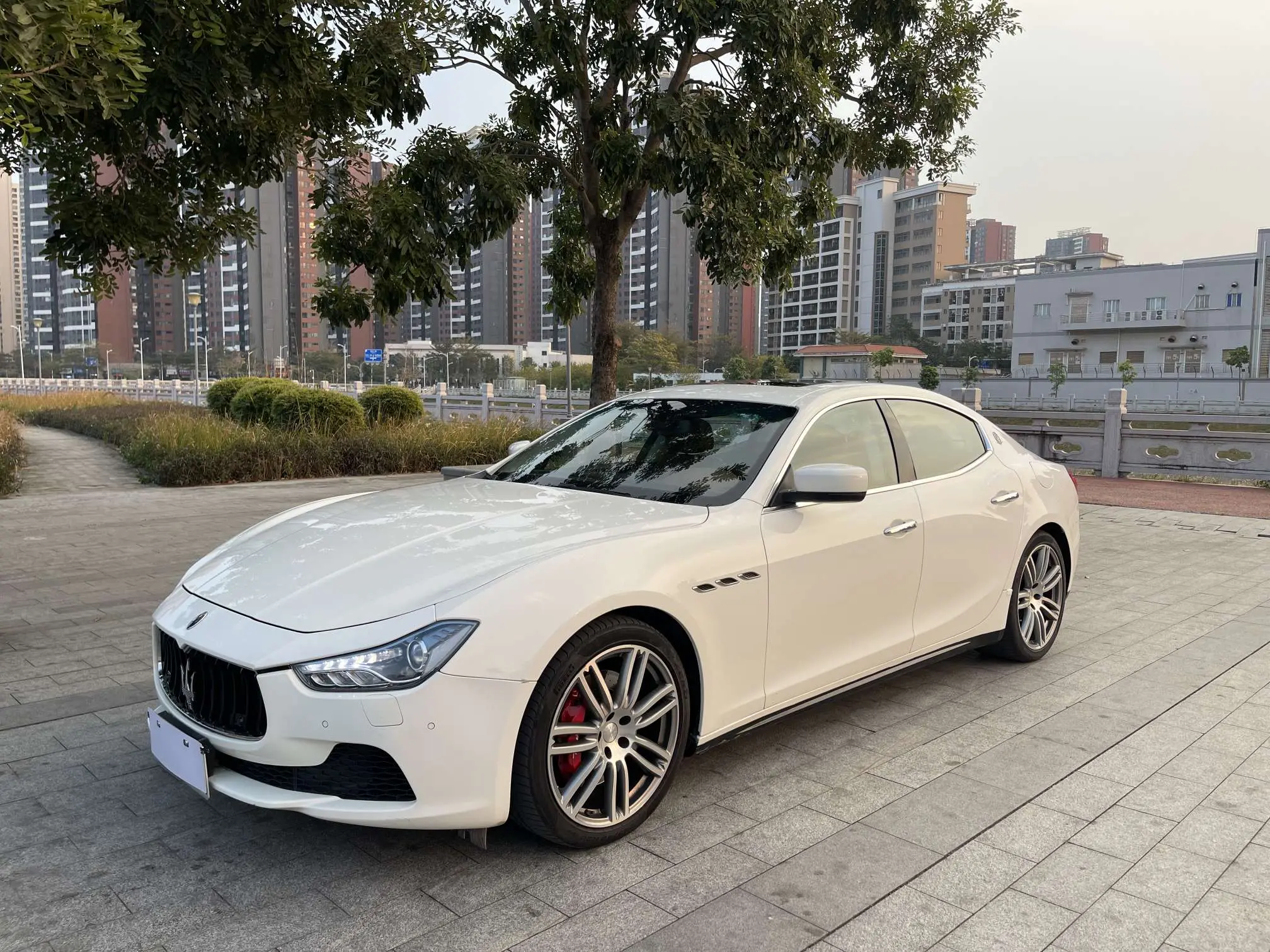 Maserati Ghibli  из Китая