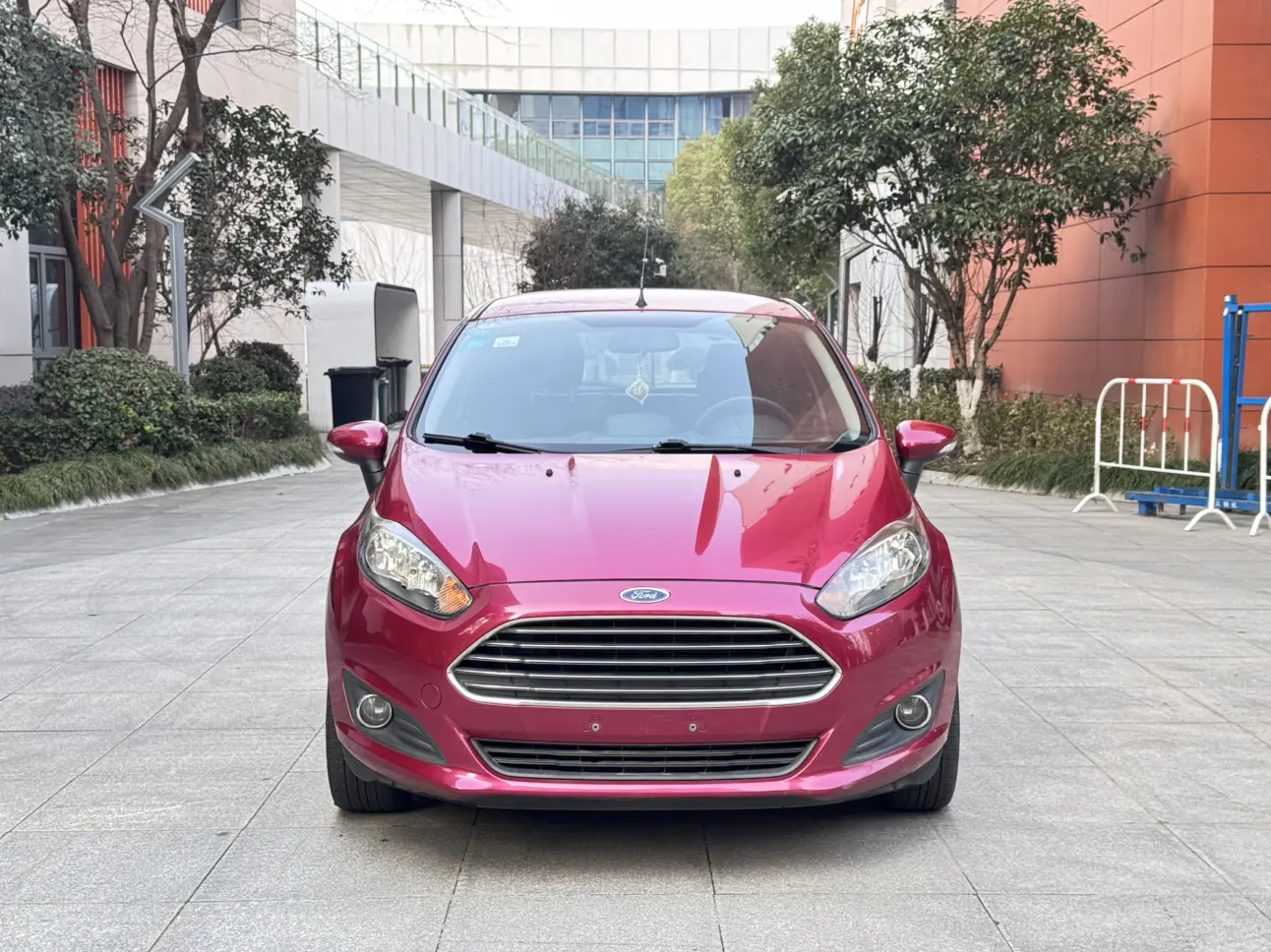 Ford Carnival  из Китая