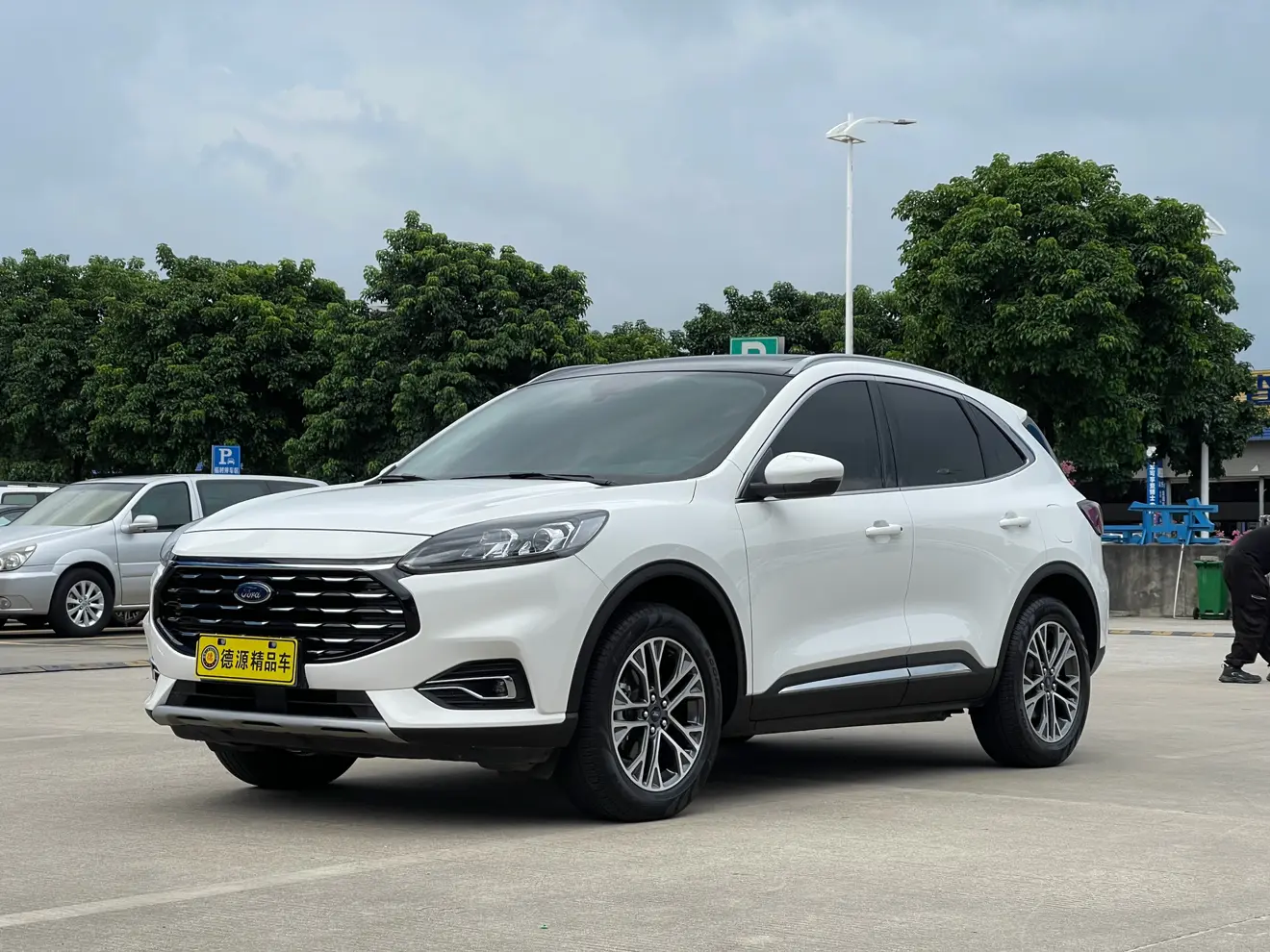 Ford Escape  из Китая